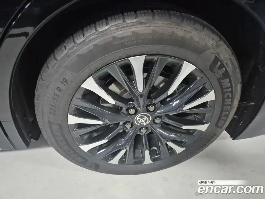 Toyota Alphard 2024 2.5 гидро, фото 17