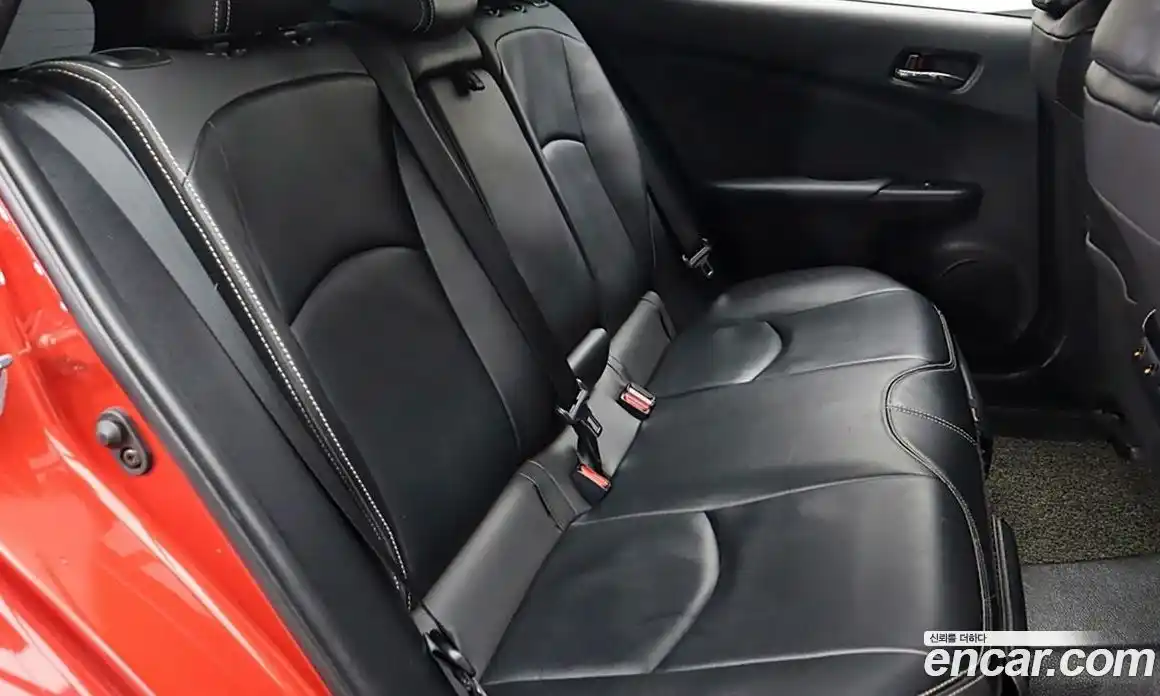 Toyota Prius 2017 1.8 гидро, фото 11