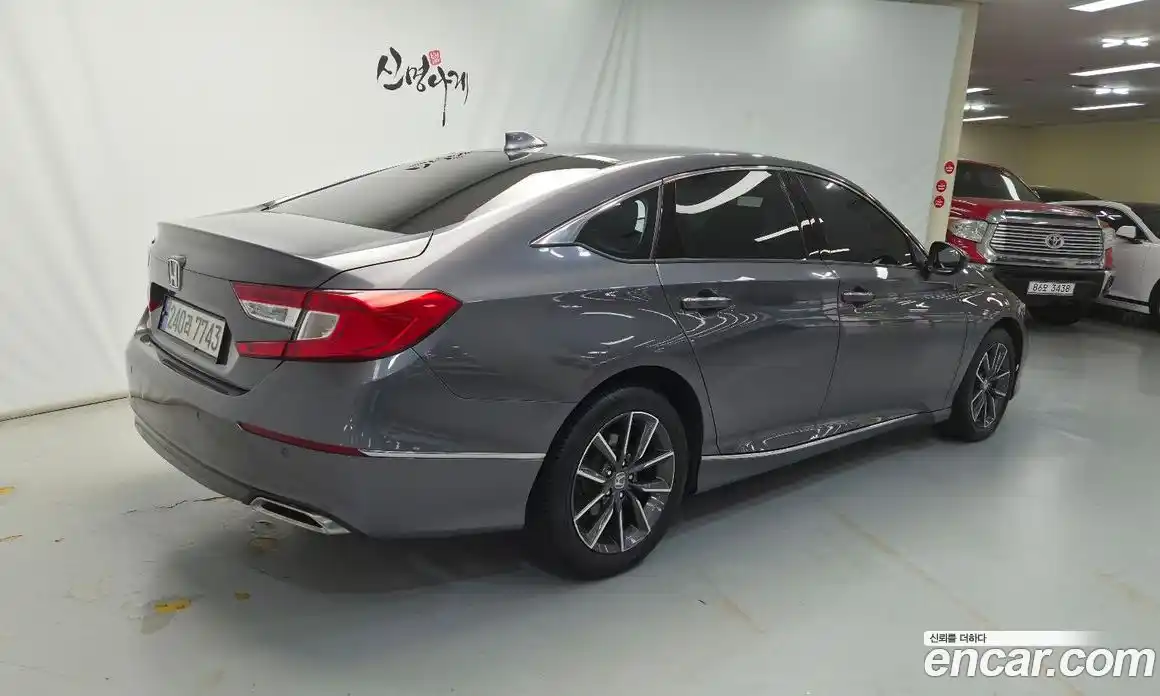 Honda Accord 2022 1.5 автомат (гидро), фото 3