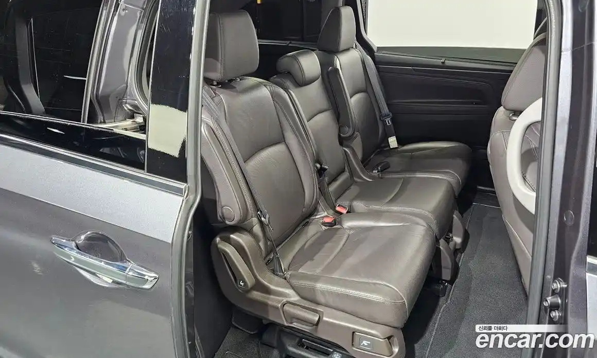 Honda Odyssey 2018 3.5 автомат (гидро), фото 13