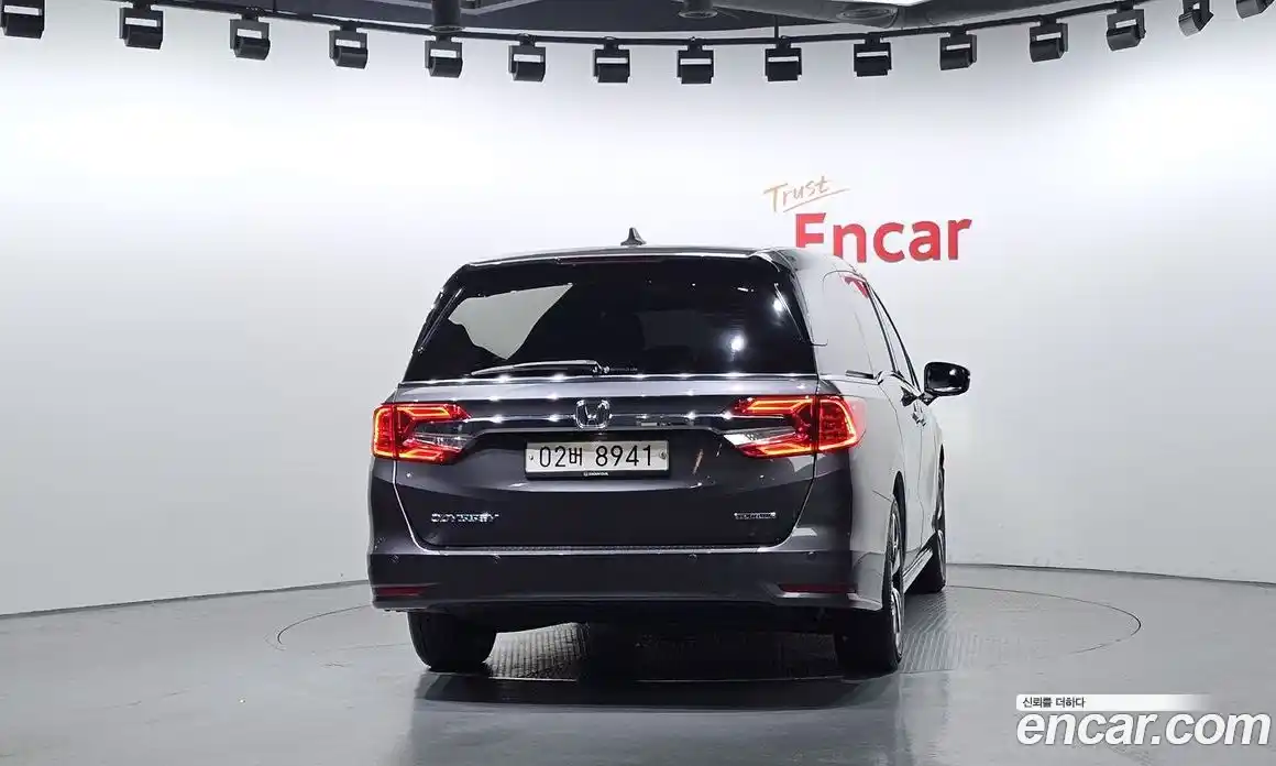 Honda Odyssey 2018 3.5 автомат (гидро), фото 4