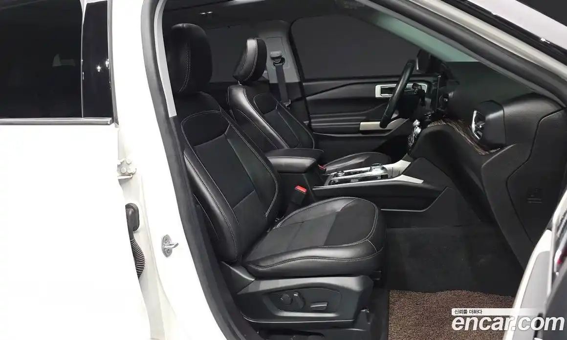 Ford Explorer 2022 2.3 автомат (гидро), фото 17