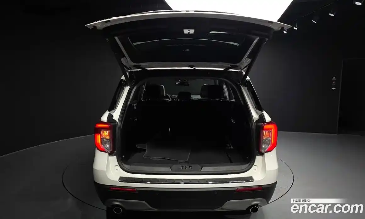 Ford Explorer 2022 2.3 автомат (гидро), фото 26