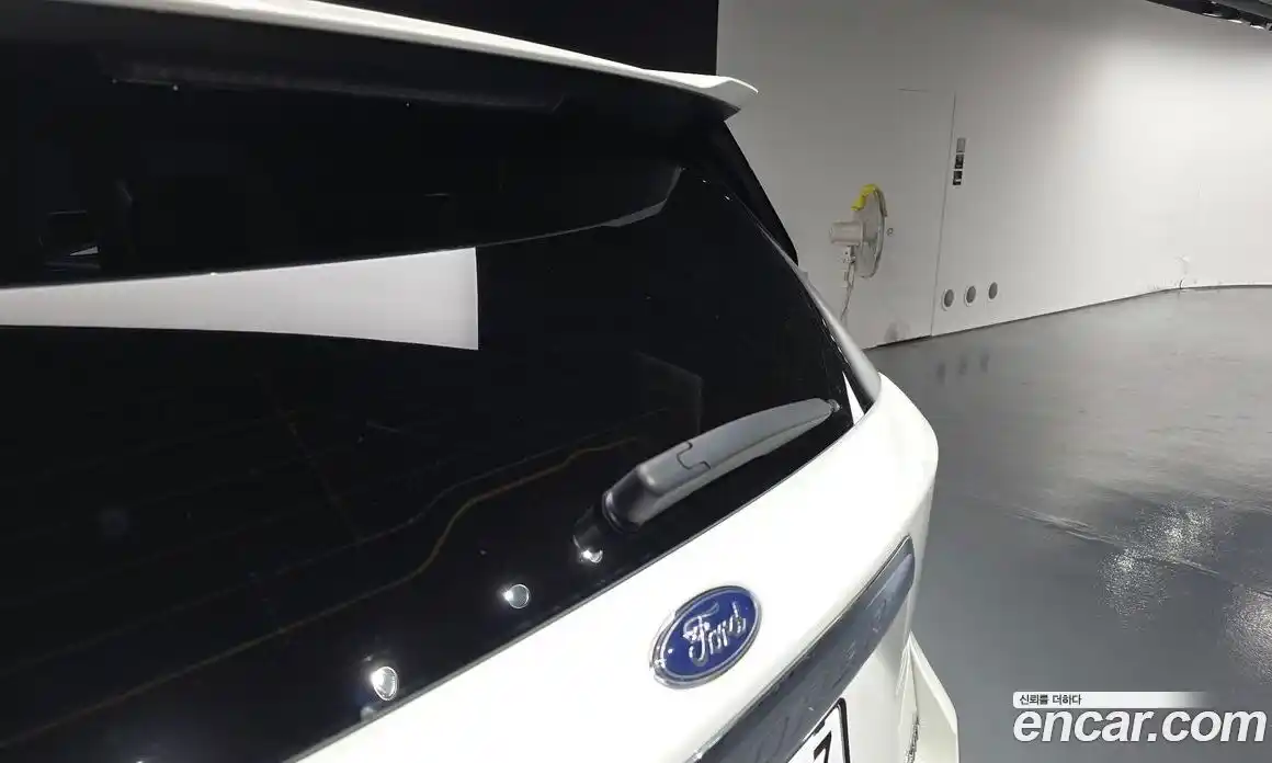 Ford Explorer 2022 2.3 автомат (гидро), фото 42