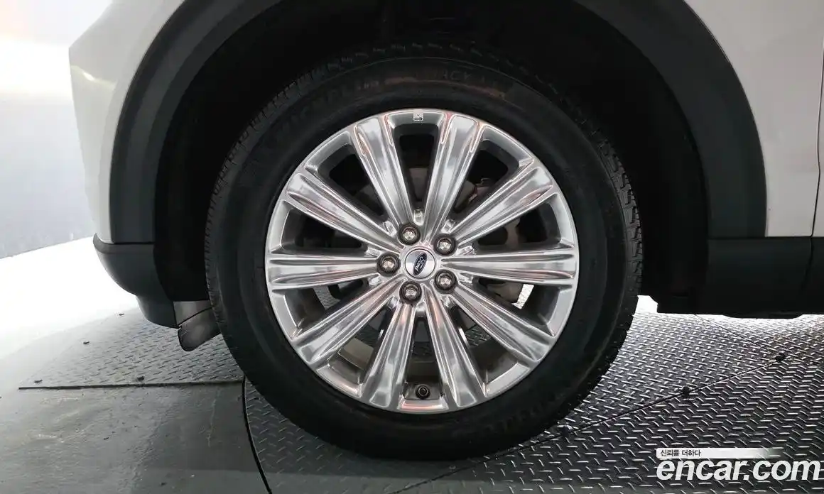 Ford Explorer 2022 2.3 автомат (гидро), фото 5