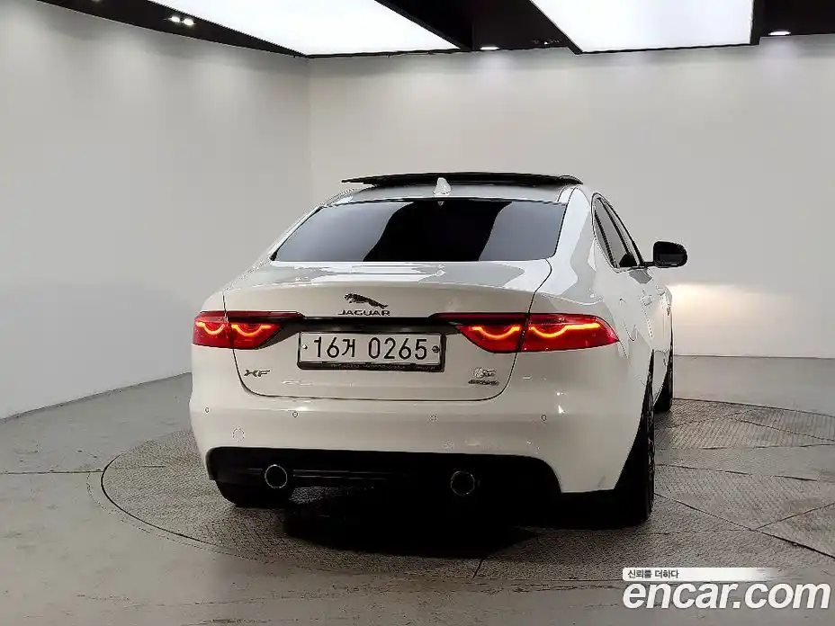 Jaguar XF 2016 2.0 гидро, фото 3