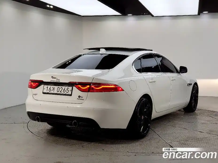 Jaguar XF 2016 2.0 гидро, фото 4
