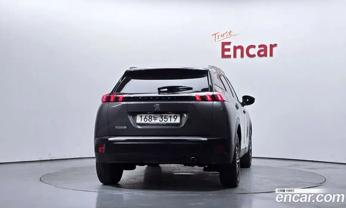 Peugeot 2008 2021 1.5 автомат (гидро), фото 4