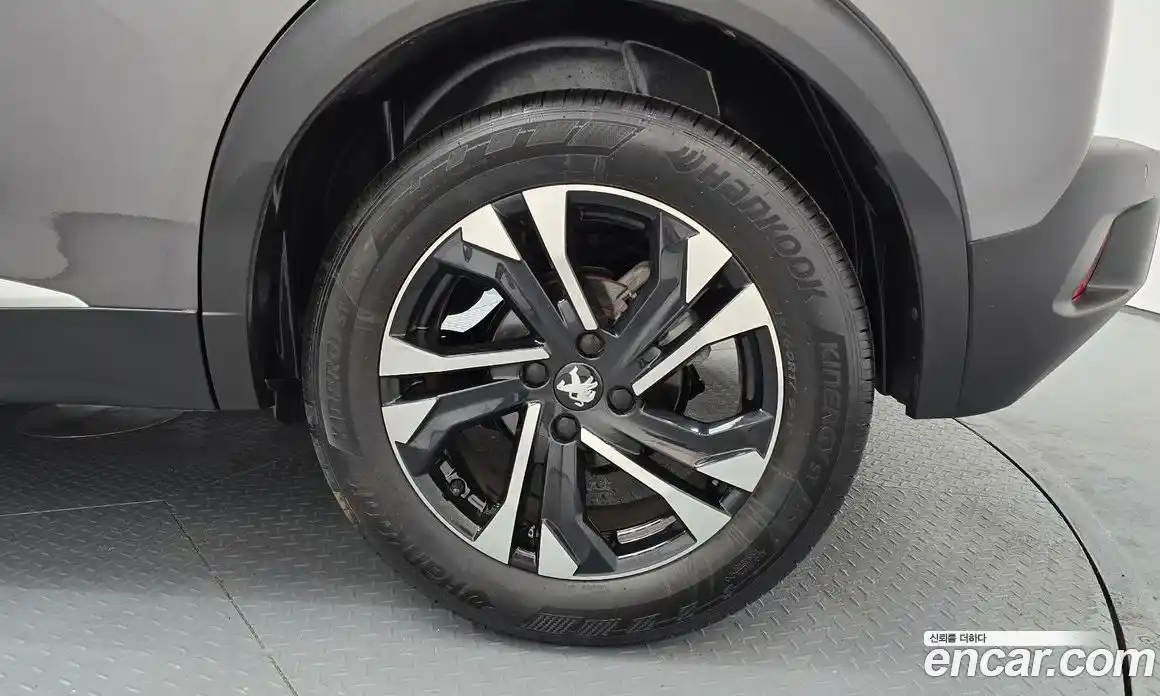 Peugeot 2008 2021 1.5 автомат (гидро), фото 7