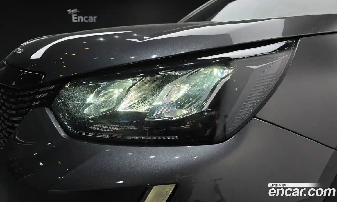 Peugeot 2008 2021 1.5 автомат (гидро), фото 8