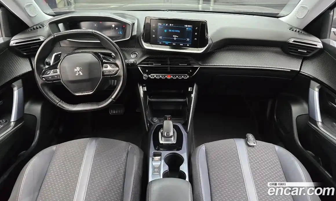 Peugeot 2008 2021 1.5 автомат (гидро), фото 10