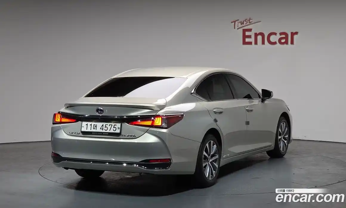 Lexus ES 2018 2.5 гидро, фото 1