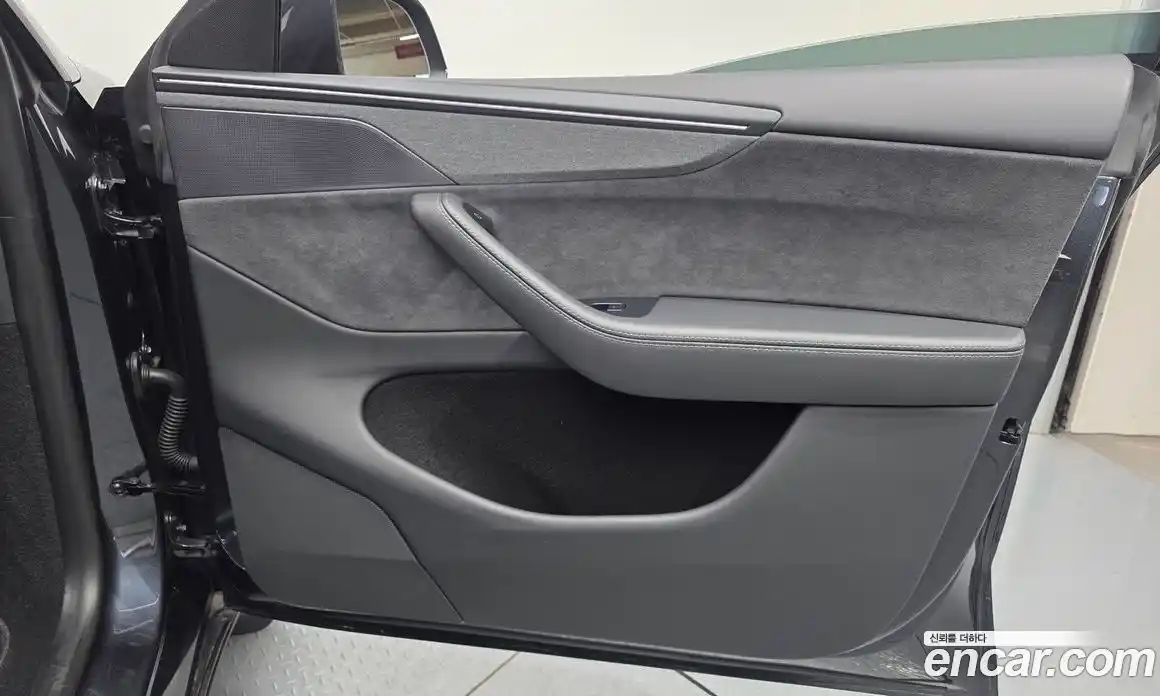 Tesla Model Y 2025 0.2 гидро, фото 14