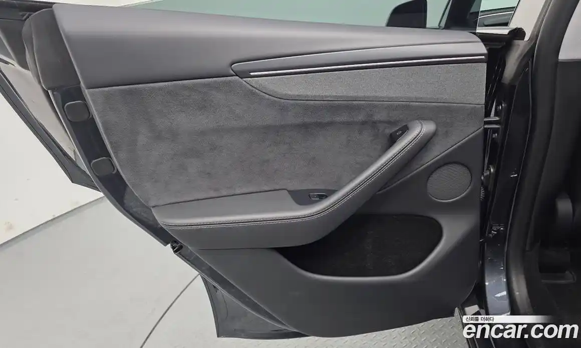 Tesla Model Y 2025 0.2 гидро, фото 15