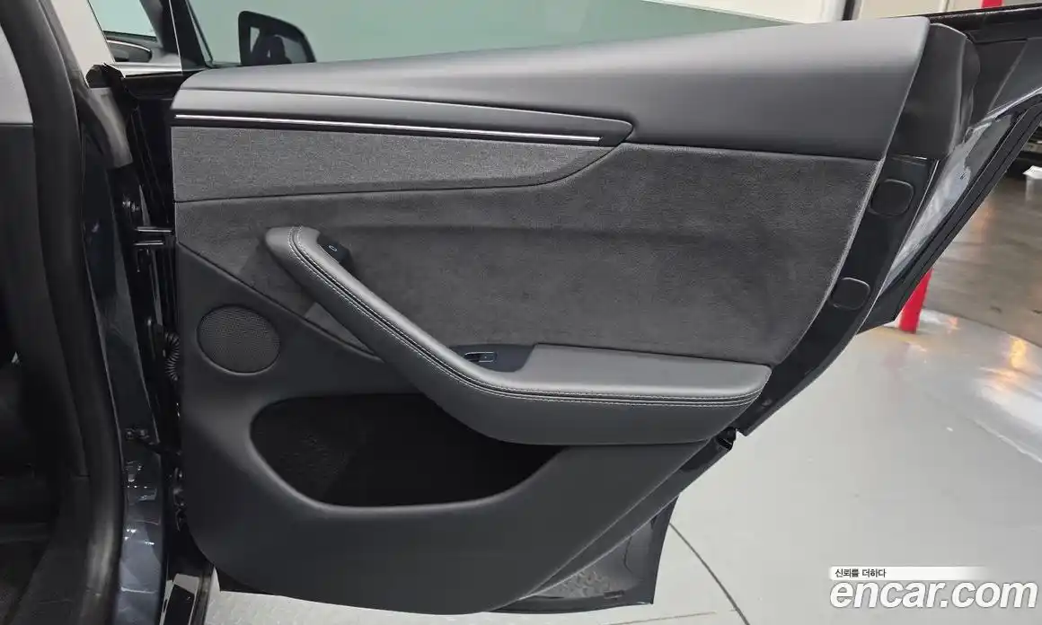 Tesla Model Y 2025 0.2 гидро, фото 35