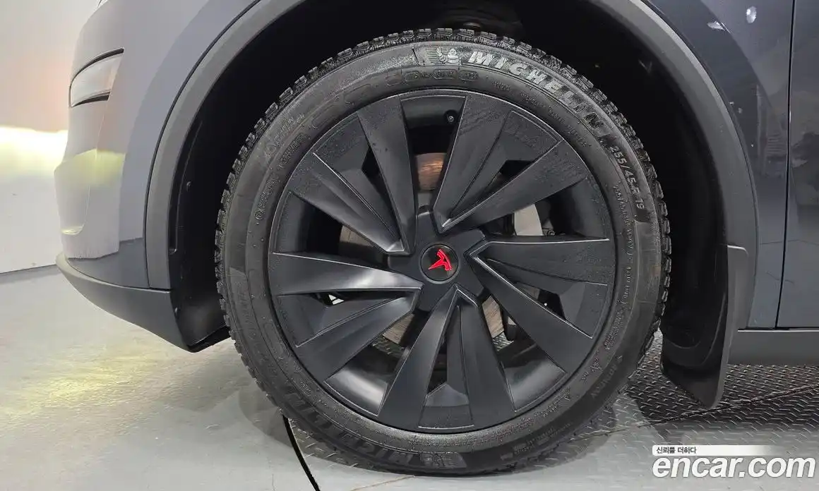 Tesla Model Y 2025 0.2 гидро, фото 5
