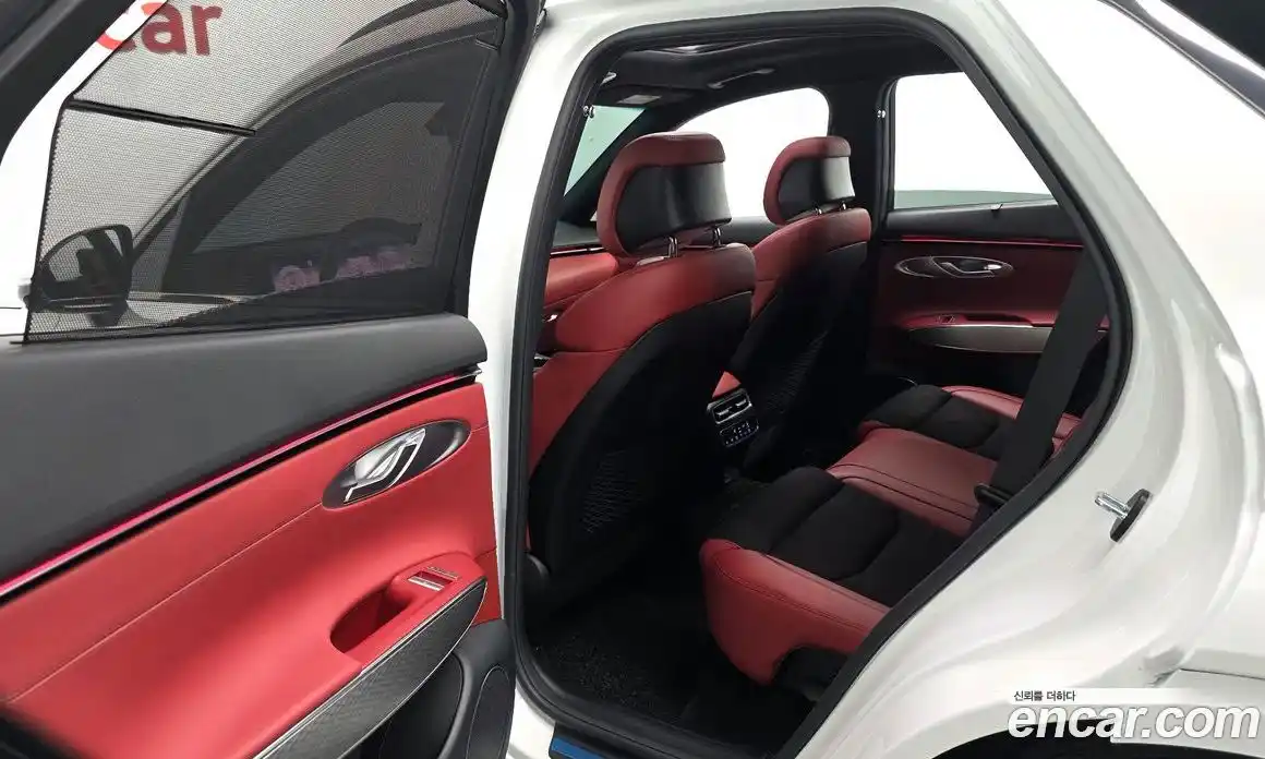 Genesis GV70 2024 2.5 автомат (гидро), фото 12