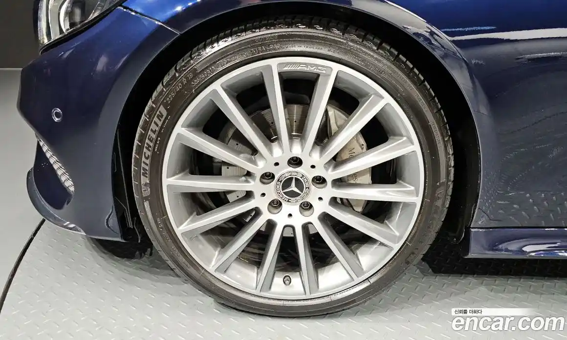 Mercedes-Benz C-Class 2017 2.0 автомат (гидро), фото 5