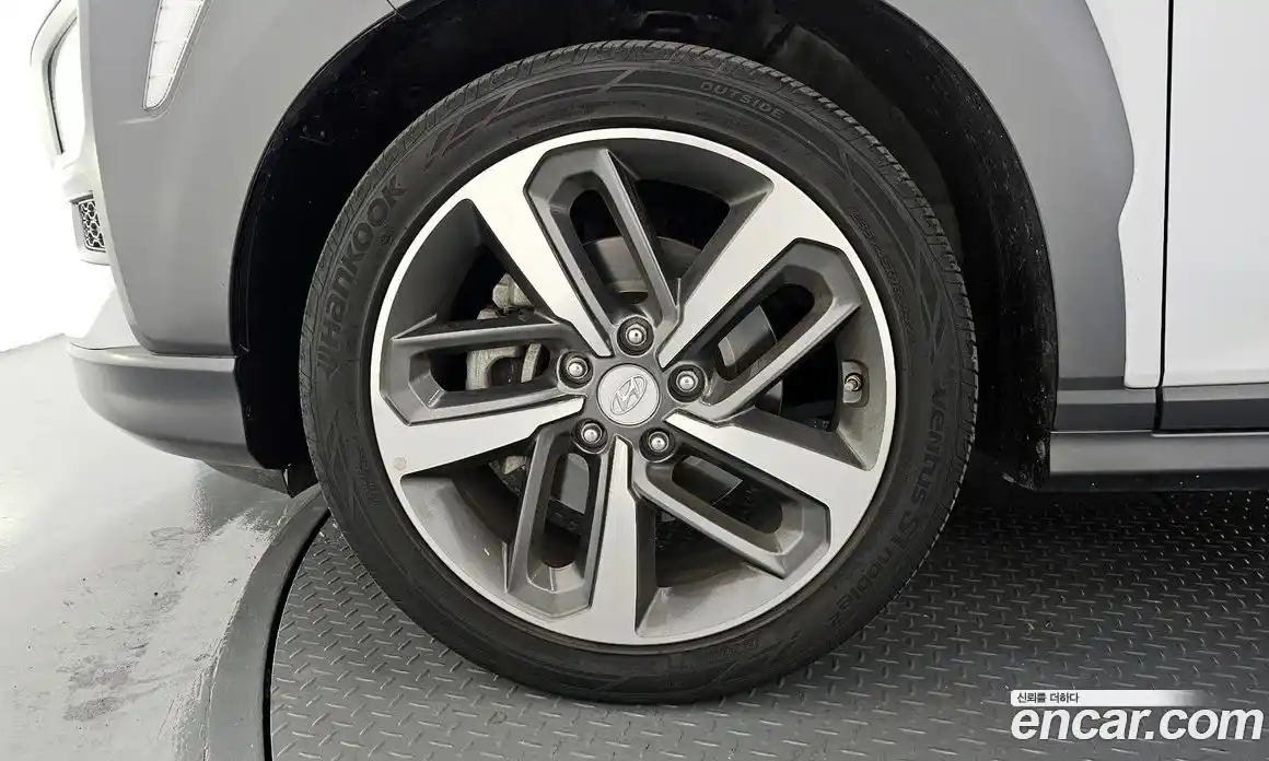 Hyundai Kona 2018 1.6 автомат (гидро), фото 5