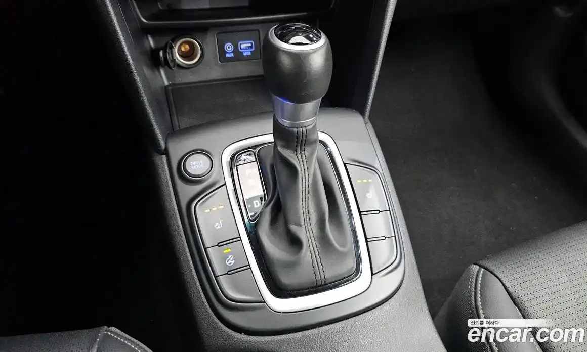 Hyundai Kona 2018 1.6 автомат (гидро), фото 9