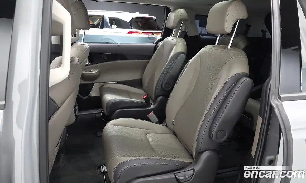Kia Carnival 2025 2.2 автомат (гидро), фото 12