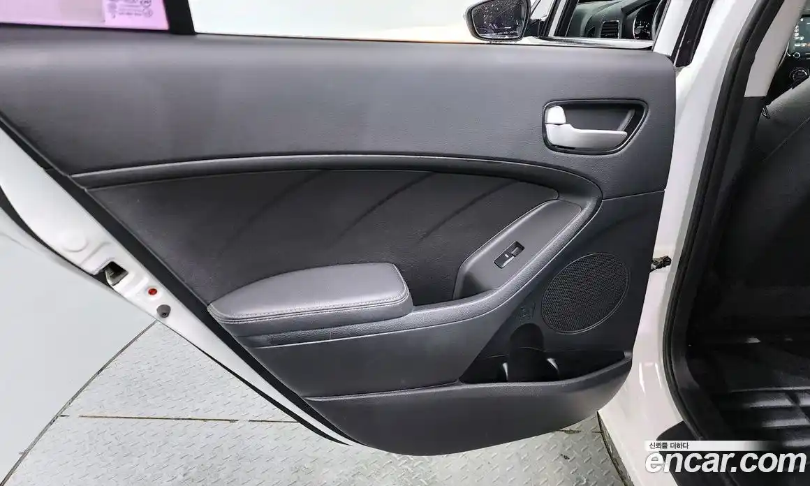 Kia K3 2017 1.6 автомат (гидро), фото 15