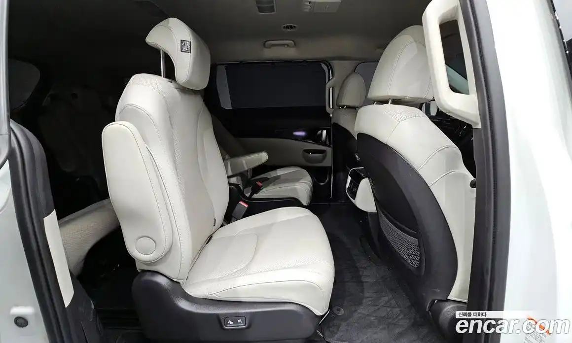 Kia Carnival 2022 3.5 автомат (гидро), фото 18