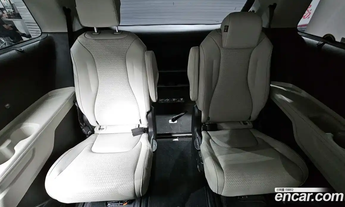 Kia Carnival 2022 3.5 автомат (гидро), фото 19