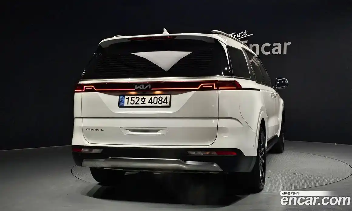 Kia Carnival 2022 3.5 автомат (гидро), фото 4