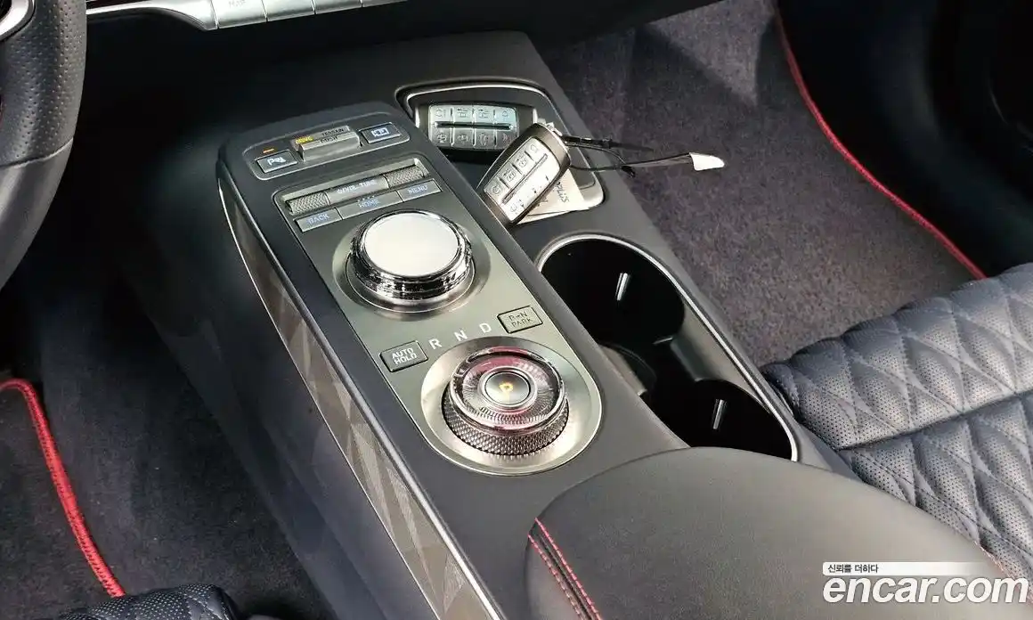 Genesis GV70 2021 2.2 автомат (гидро), фото 9
