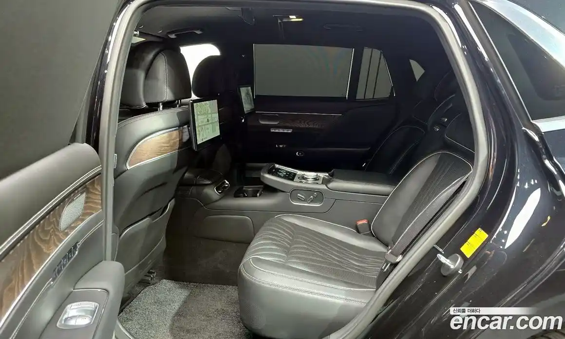 Genesis G90 2023 3.5 гидро, фото 12