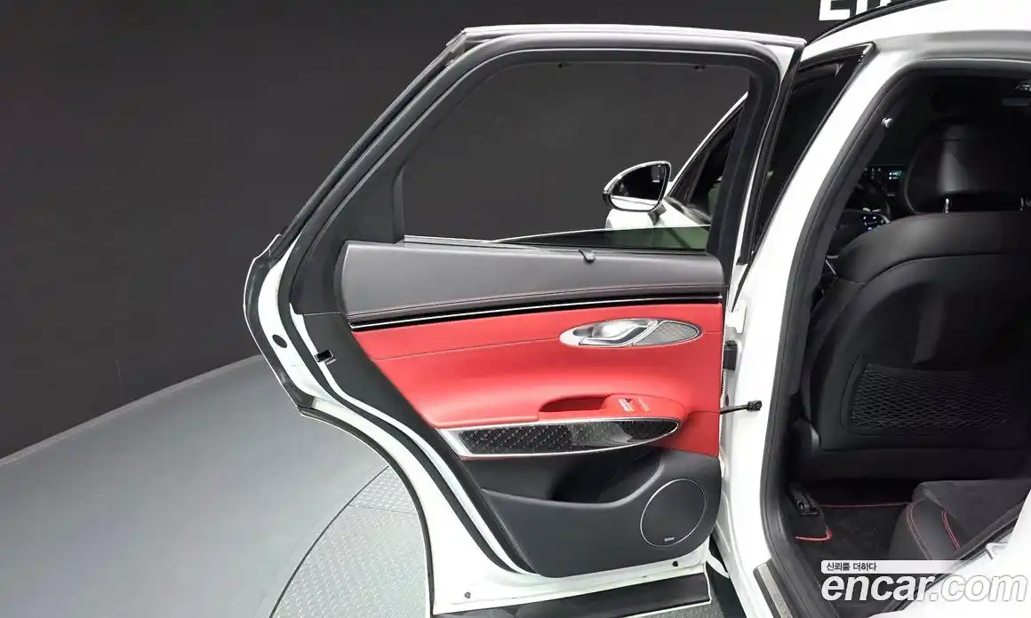 Genesis GV70 2022 2.2 гидро, фото 15