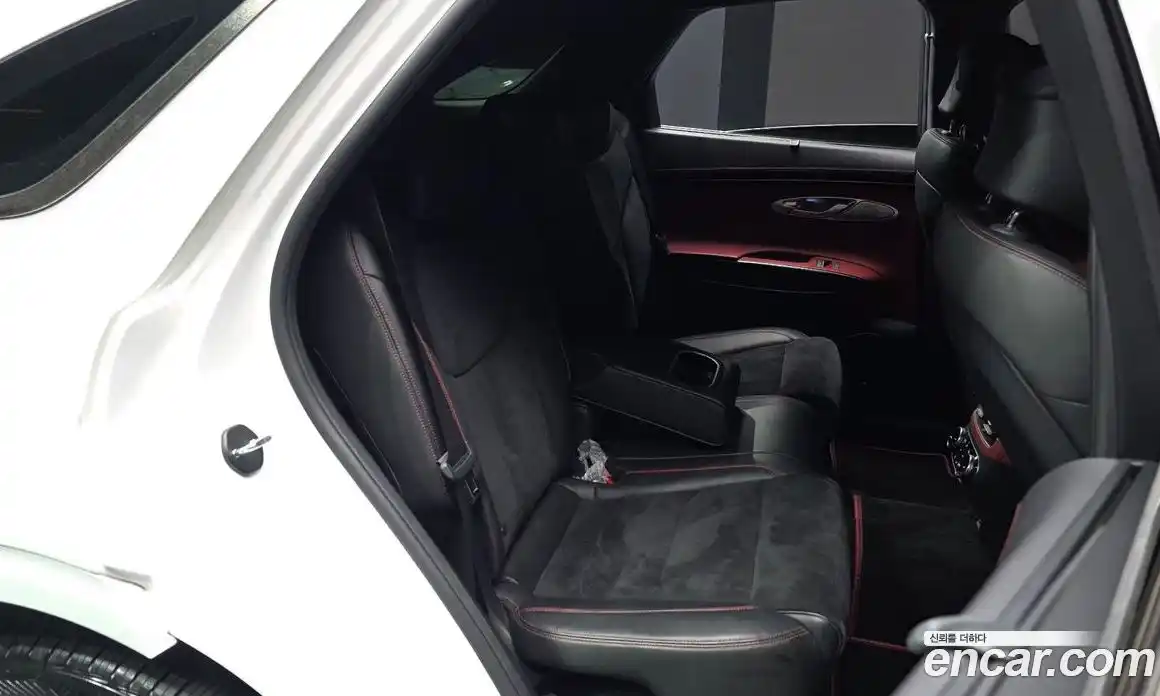 Genesis GV70 2022 2.2 гидро, фото 17