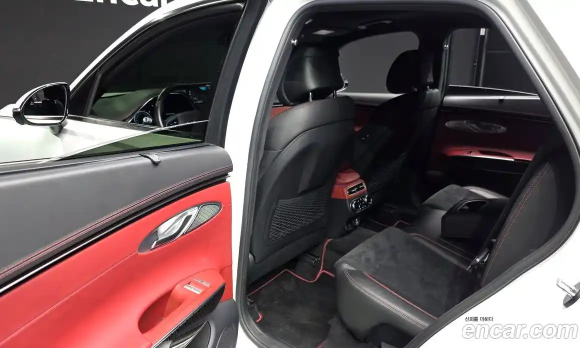 Genesis GV70 2022 2.2 гидро, фото 18