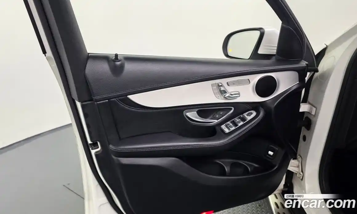 Mercedes-Benz GLC-Class 2017 2.1 гидро, фото 13 Mercedes-Benz GLC-Class 2017 2.1 гидро, фото 13