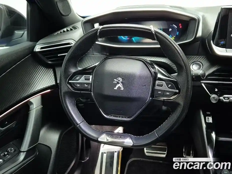 Peugeot 2008 2021 0.1 автомат (гидро), фото 9