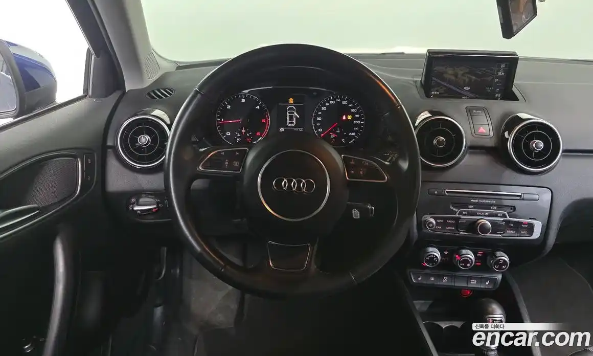 Audi A1 2015 1.6 автомат (гидро), фото 13