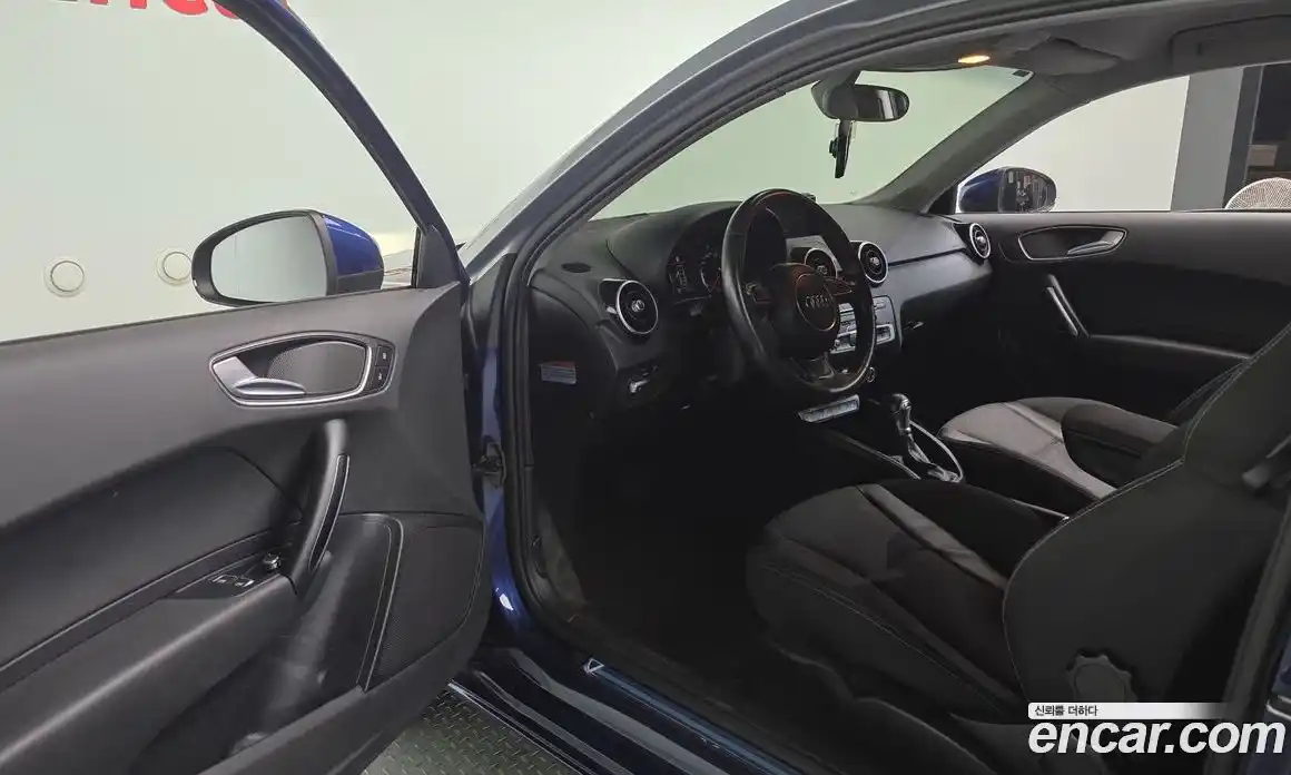 Audi A1 2015 1.6 автомат (гидро), фото 10