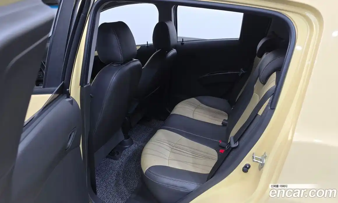 Chevrolet Spark 2013 1.0 автомат (гидро), фото 12