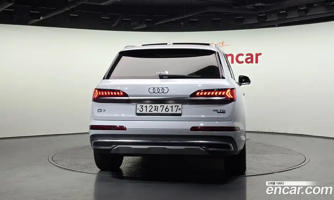 Audi Q7 2020 3.0 автомат (гидро), фото 4