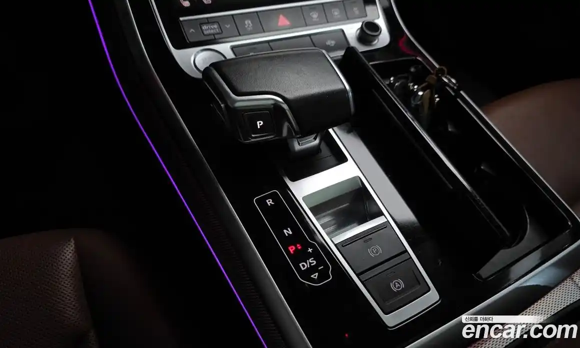 Audi Q7 2020 3.0 автомат (гидро), фото 9
