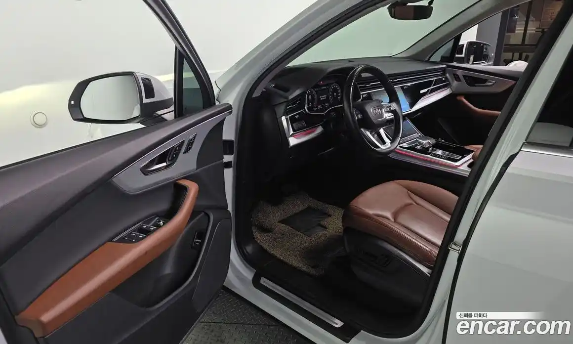 Audi Q7 2020 3.0 автомат (гидро), фото 10