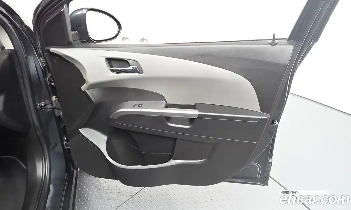 Chevrolet Aveo 2017 1.4 гидро, фото 14