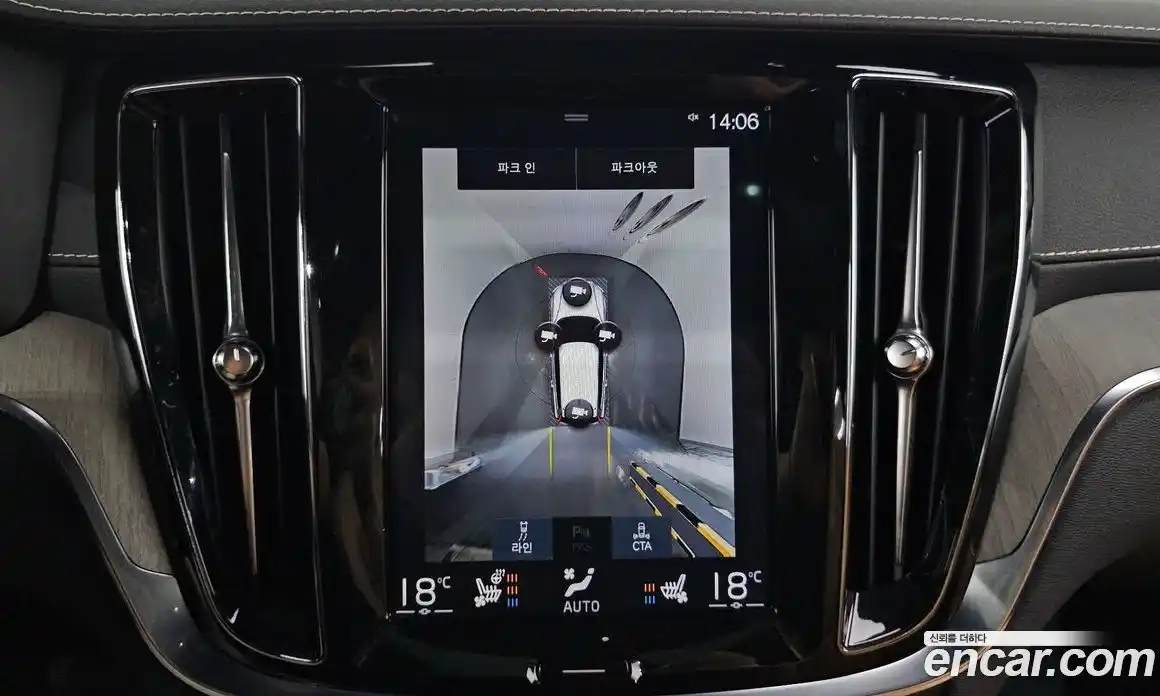 Volvo V60 2019 2.0 автомат (гидро), фото 20
