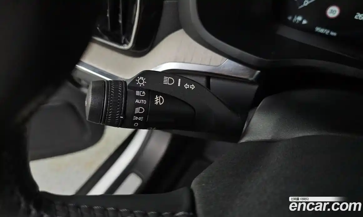 Volvo V60 2019 2.0 автомат (гидро), фото 28