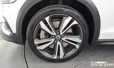 Volvo V60 2019 2.0 автомат (гидро), миниатюра 5