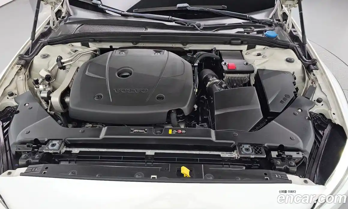 Volvo V60 2019 2.0 автомат (гидро), фото 6