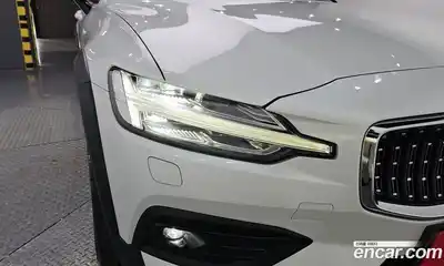 Volvo V60 2019 2.0 автомат (гидро), миниатюра 8