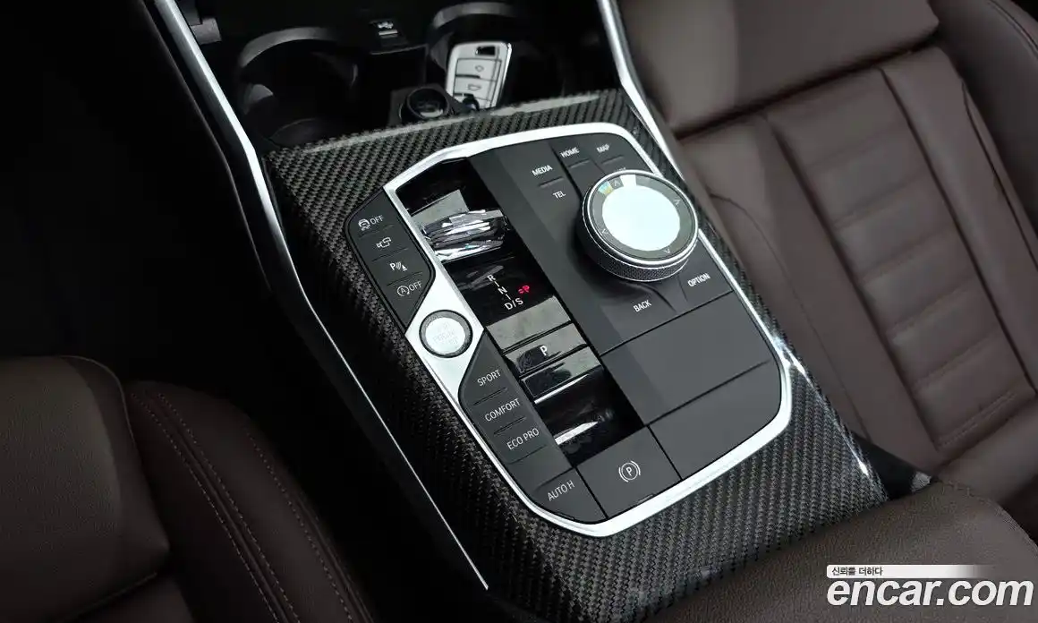BMW 3 серия 2025 3.0 автомат (гидро), фото 9