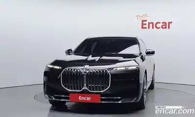BMW 7 серия 2023 3.0 автомат (гидро), миниатюра 3